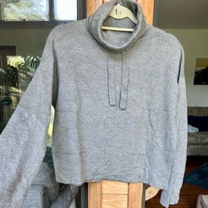 Cropped Sweatshirt NWOT